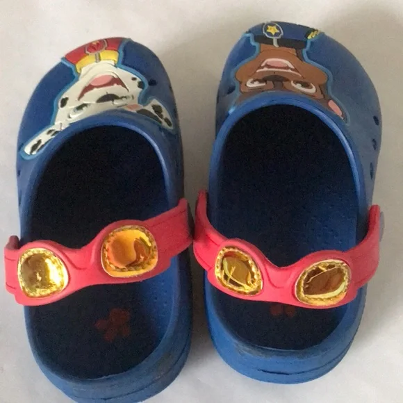 Croc style kids slip on clog. - Picture 2 of 10